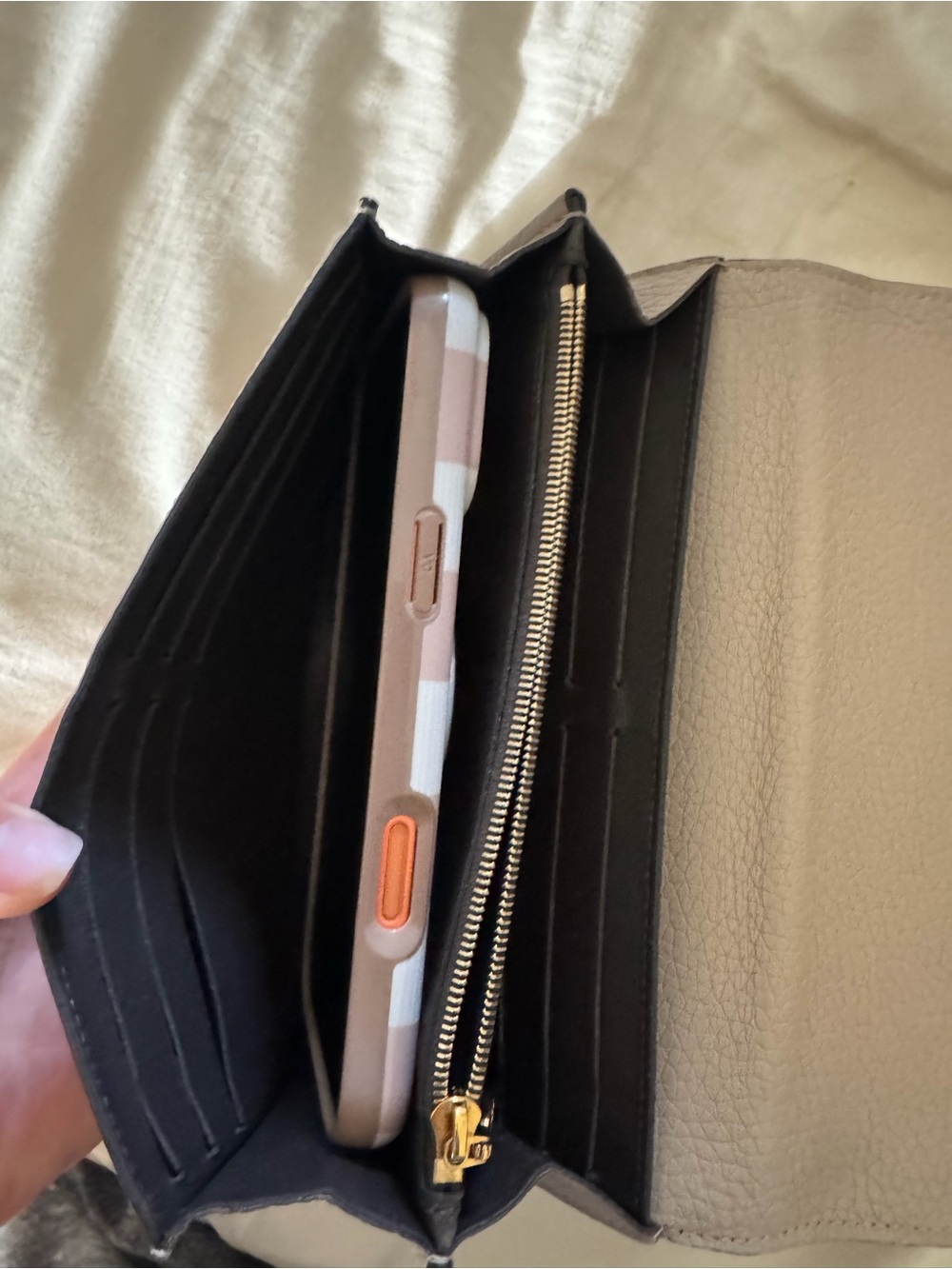 Louis Vuitton Taupe Cappucines Leather Wallet with Gold LV Emblem - Picture 13 of 16